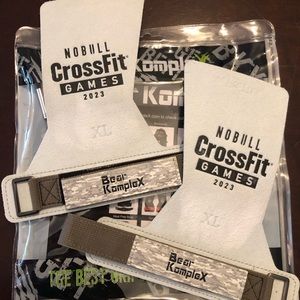 Bear Komplex grips. XL NoBull CrossFit Games Edition, new, no holes speed grips